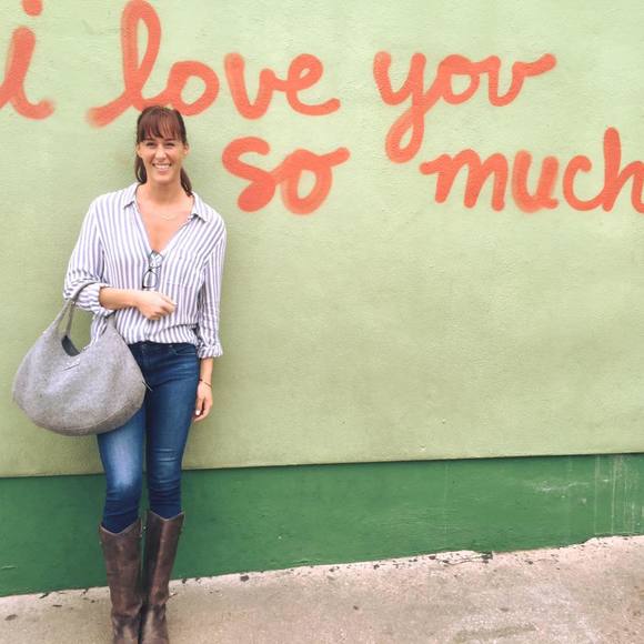 Meet your Posher, Katy - Picture 1 of 1